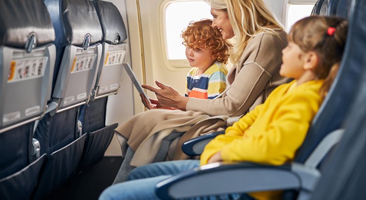 etiquette for flying with kids